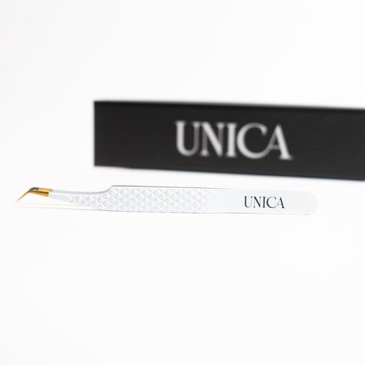 45 Degree Lash Tweezer - Unica Beauty